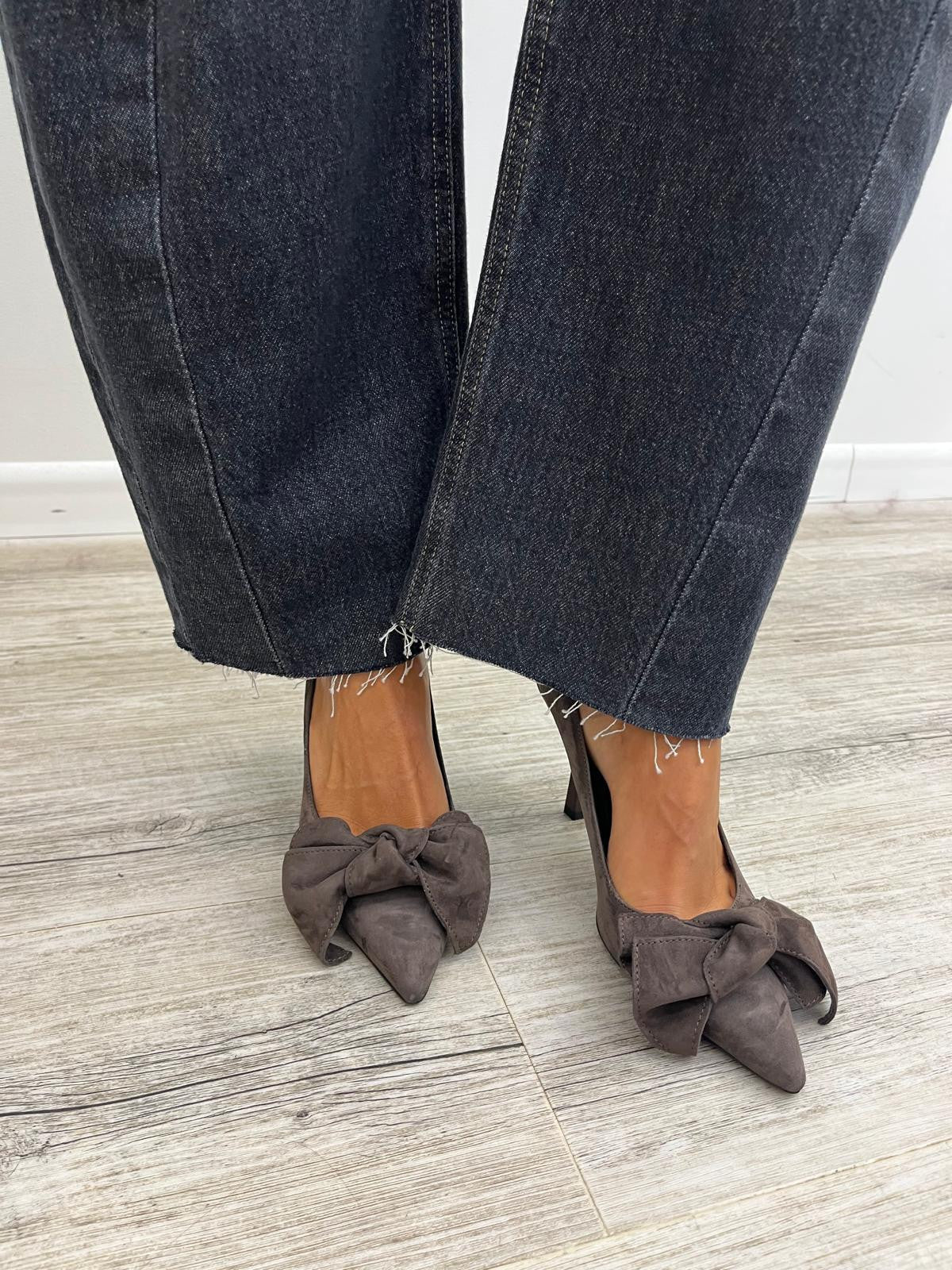 Ovyé - Decolletè Camoscio Fiocco