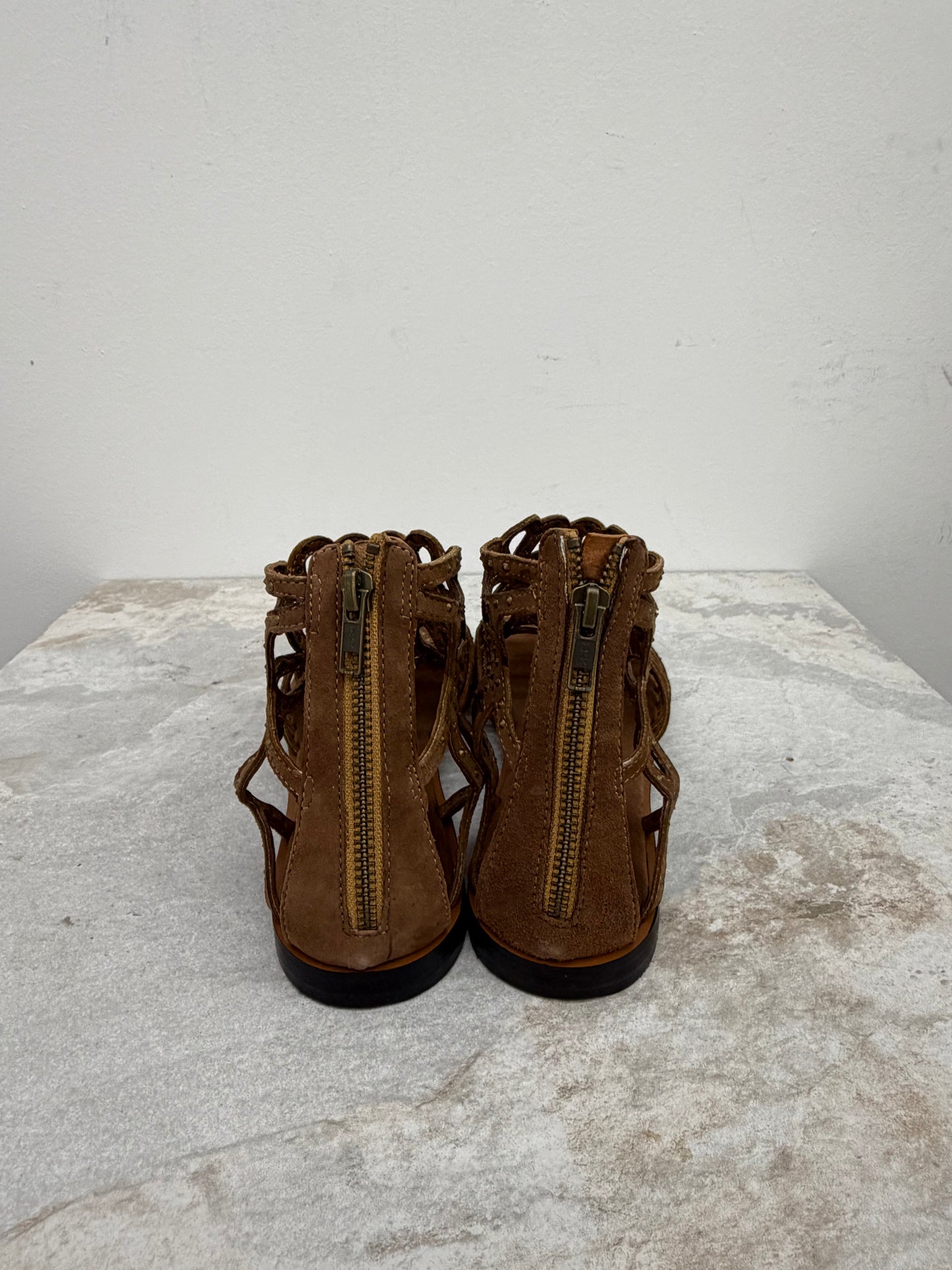 Ovyé - Sandalo Gladiatore Traforato