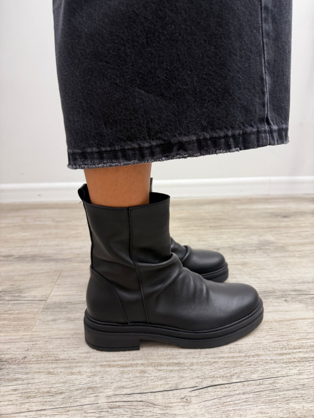 Ovyé - Stivaletto Slouchy