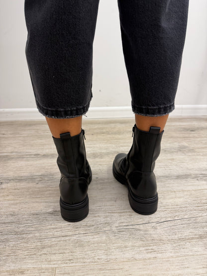 Ovyé - Stivaletto Slouchy
