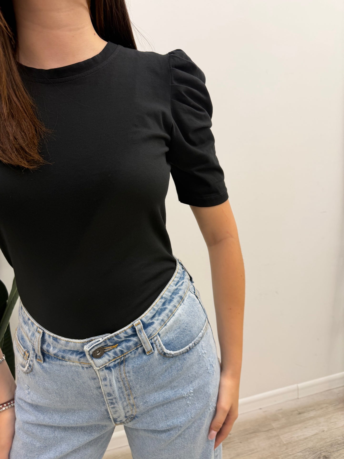 Haveone - Tshirt Sbuffo