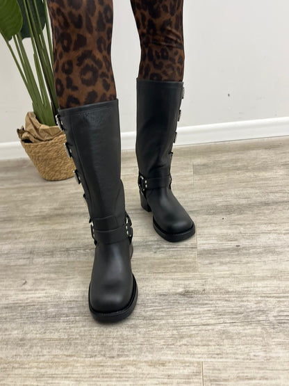 Ovyé - Biker Fibbie