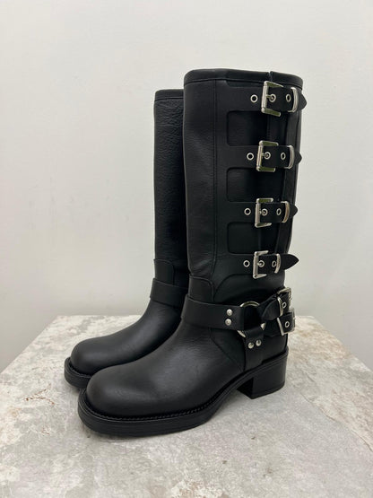 Ovyé - Biker Fibbie