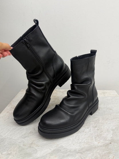Ovyé - Stivaletto Slouchy